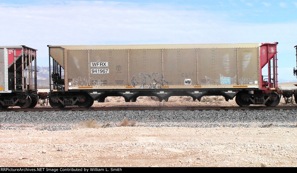 EB Unit Empty Hooper Frt at Erie NV  -10